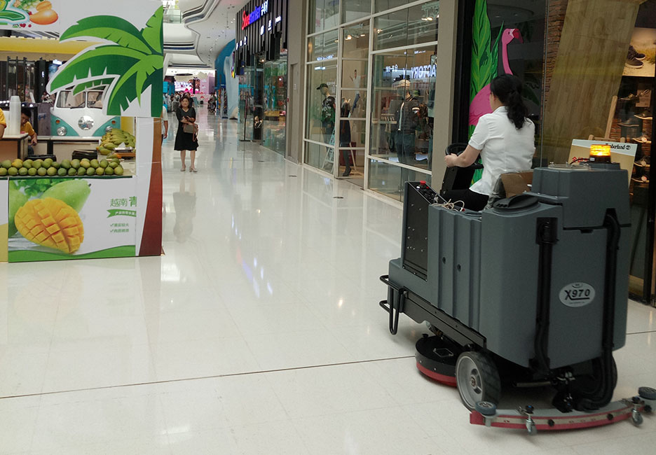 江西大型清潔設備多功能洗地機和電動<a href=http://m.hrbhsun.com target=_blank class=infotextkey>掃地車生產廠</a>